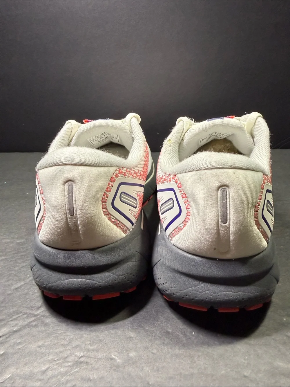 Brooks Ghost 14 Women’s White Pink Running Walking Sneakers Shoe Size-8.5
